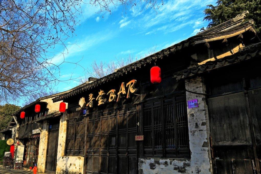 了解问题答案,请访问长的不好看的人可以谈恋爱吗?平台